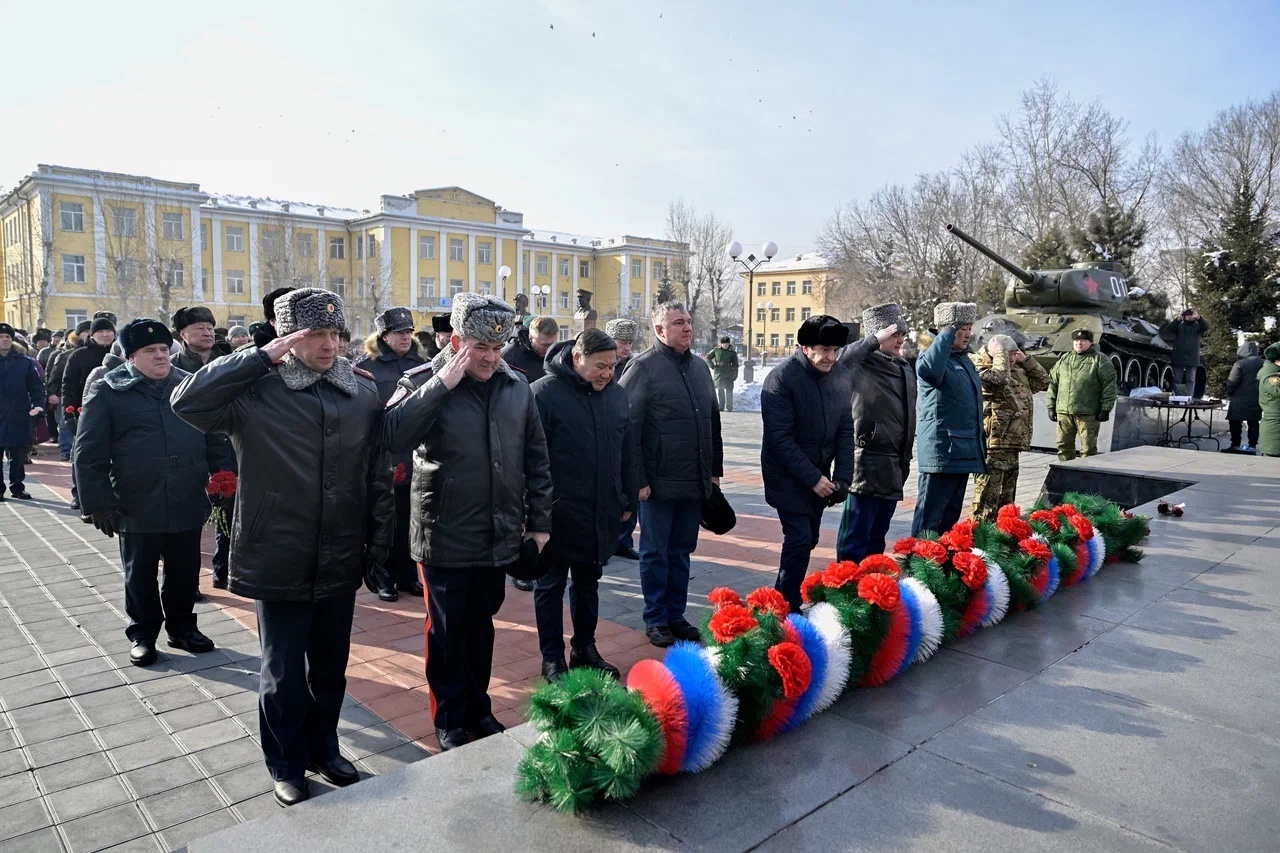 С Днем защитника Отечества!